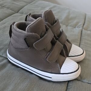 Kids High-Top Sneakers in Brown